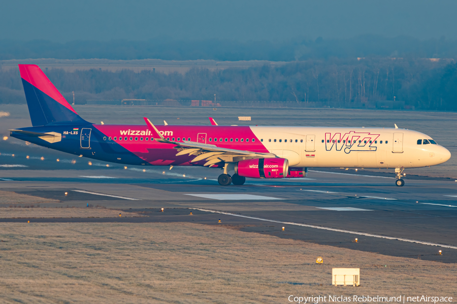 Wizz Air Airbus A321-231 (HA-LXS) | Photo 484985