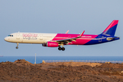 Wizz Air Airbus A321-231 (HA-LXS) at  Gran Canaria, Spain