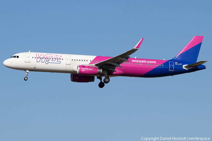 Wizz Air Airbus A321-231 (HA-LXT) | Photo 518372