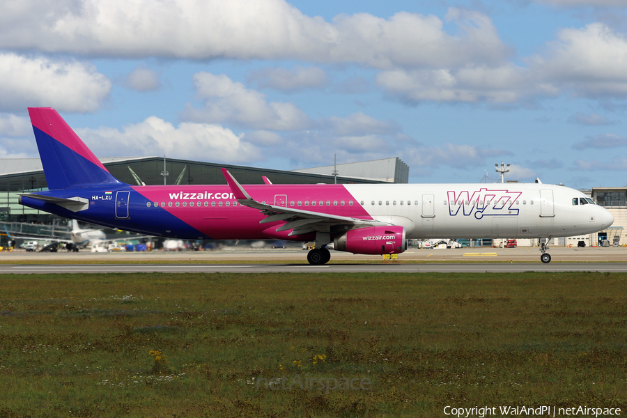 Wizz Air Airbus A321-231 (HA-LXU) | Photo 470043