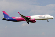 Wizz Air Airbus A321-231 (HA-LXV) at  Warsaw - Frederic Chopin International, Poland