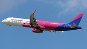 Wizz Air Airbus A321-231 (HA-LXW) at  Warsaw - Frederic Chopin International, Poland