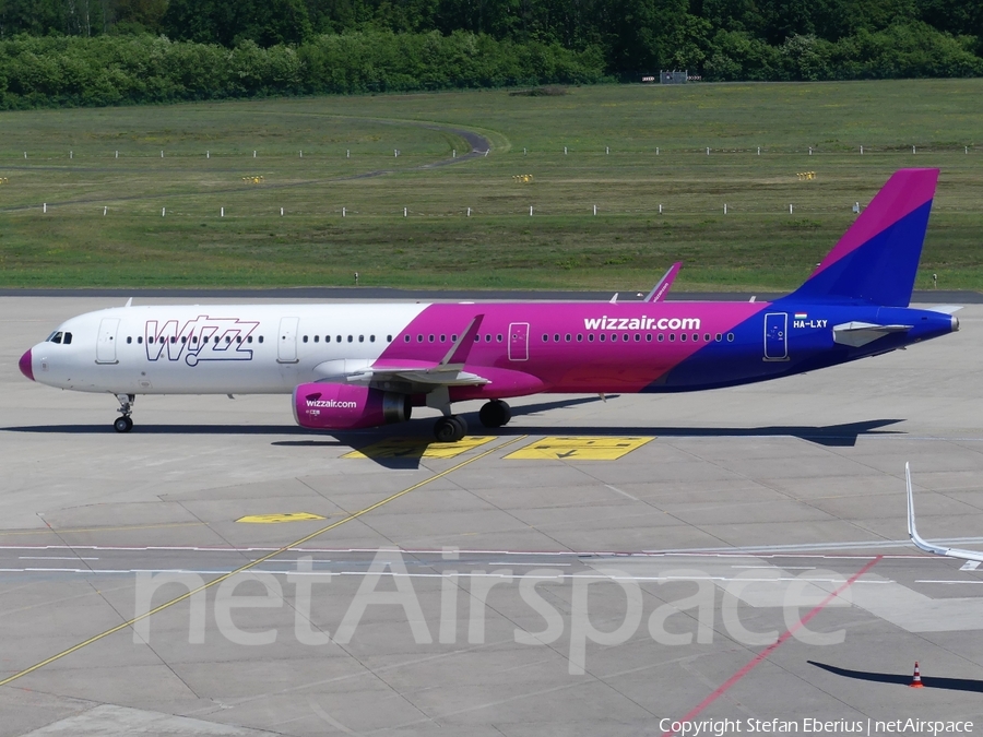 Wizz Air Airbus A321-231 (HA-LXY) | Photo 242552