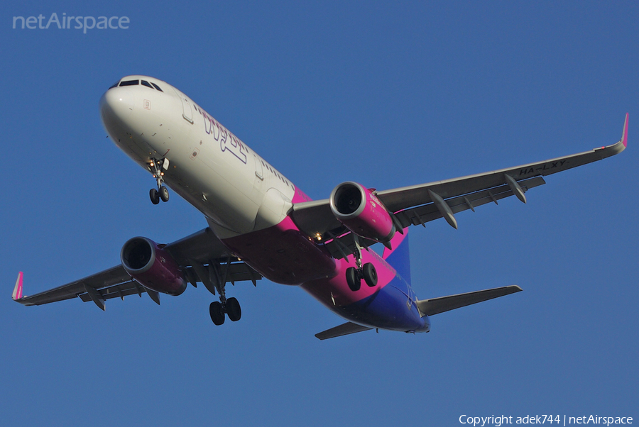 Wizz Air Airbus A321-231 (HA-LXY) | Photo 398326