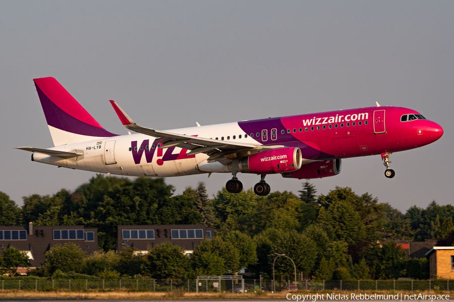 Wizz Air Airbus A320-232 (HA-LYB) | Photo 398895