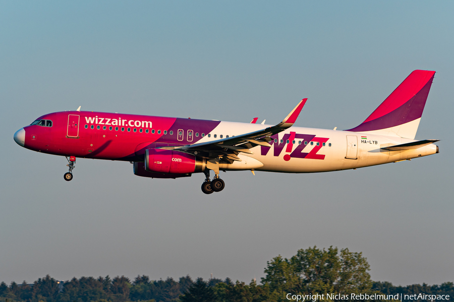 Wizz Air Airbus A320-232 (HA-LYB) | Photo 402141