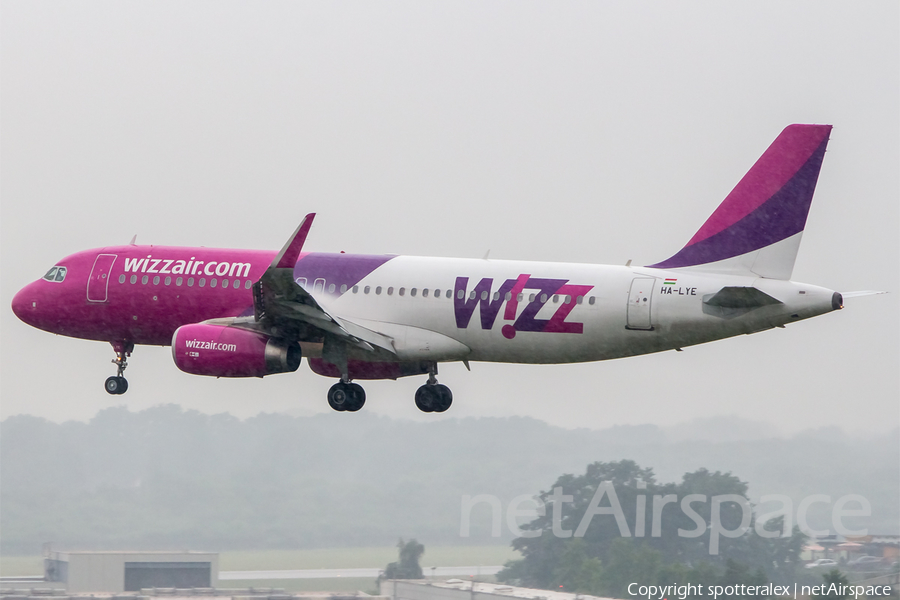 Wizz Air Airbus A320-232 (HA-LYE) | Photo 112143