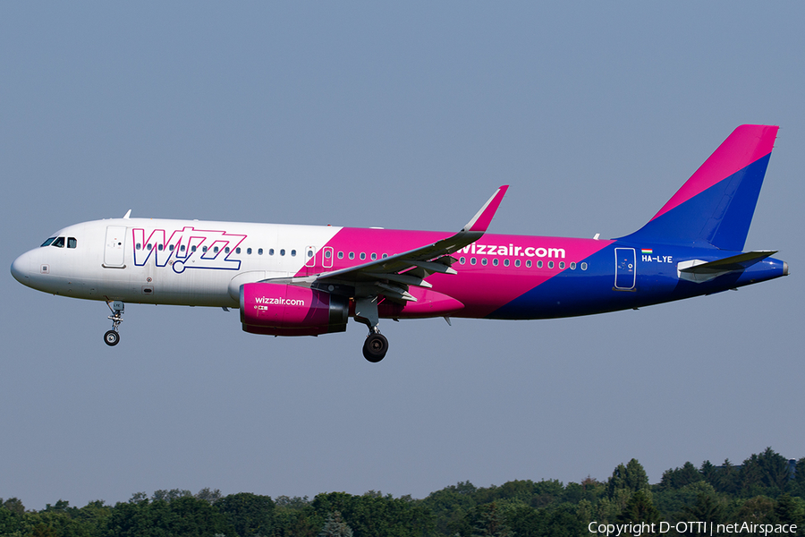 Wizz Air Airbus A320-232 (HA-LYE) | Photo 453223