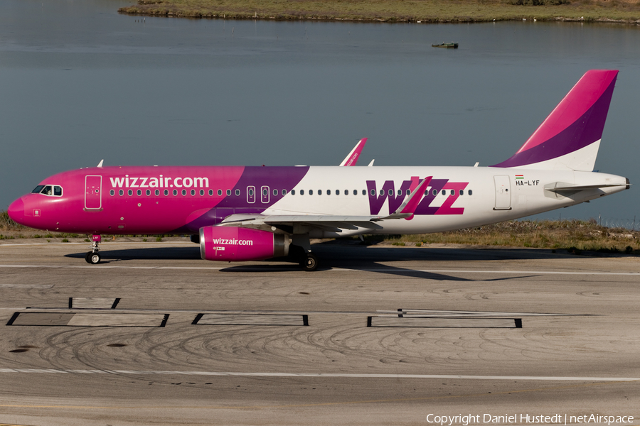 Wizz Air Airbus A320-232 (HA-LYF) | Photo 410208