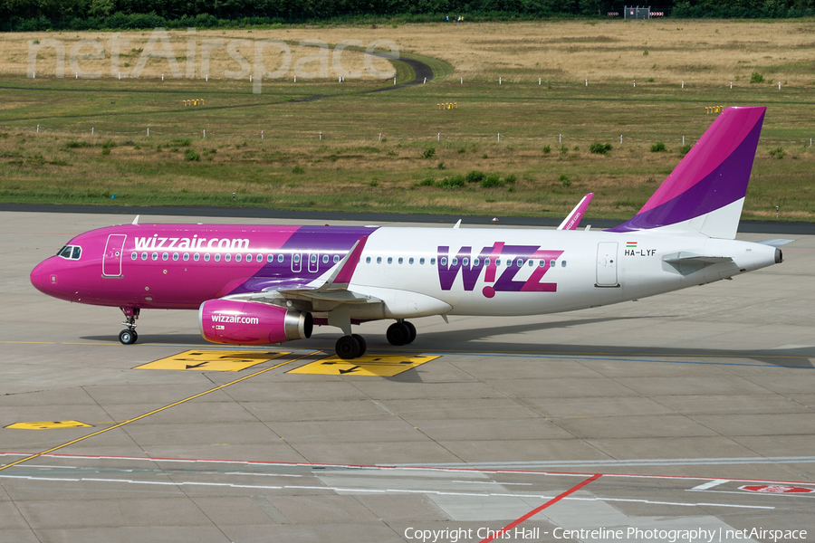 Wizz Air Airbus A320-232 (HA-LYF) | Photo 392496
