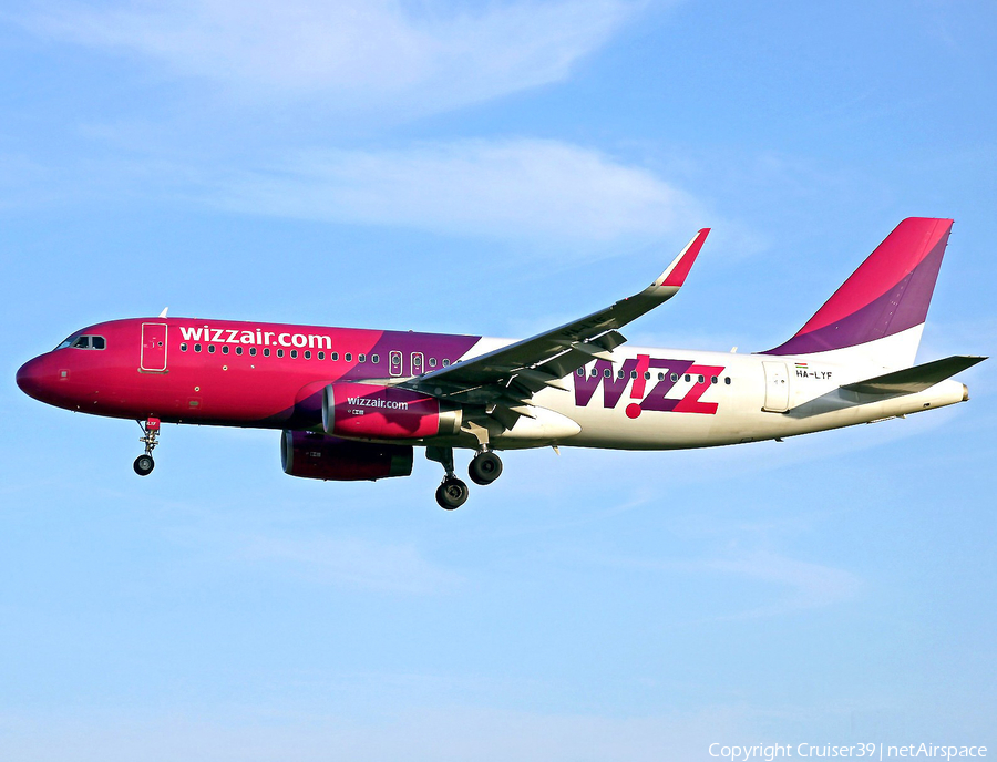 Wizz Air Airbus A320-232 (HA-LYF) | Photo 203587