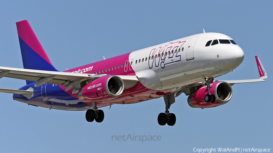 Wizz Air Airbus A320-232 (HA-LYF) | Photo 454309
