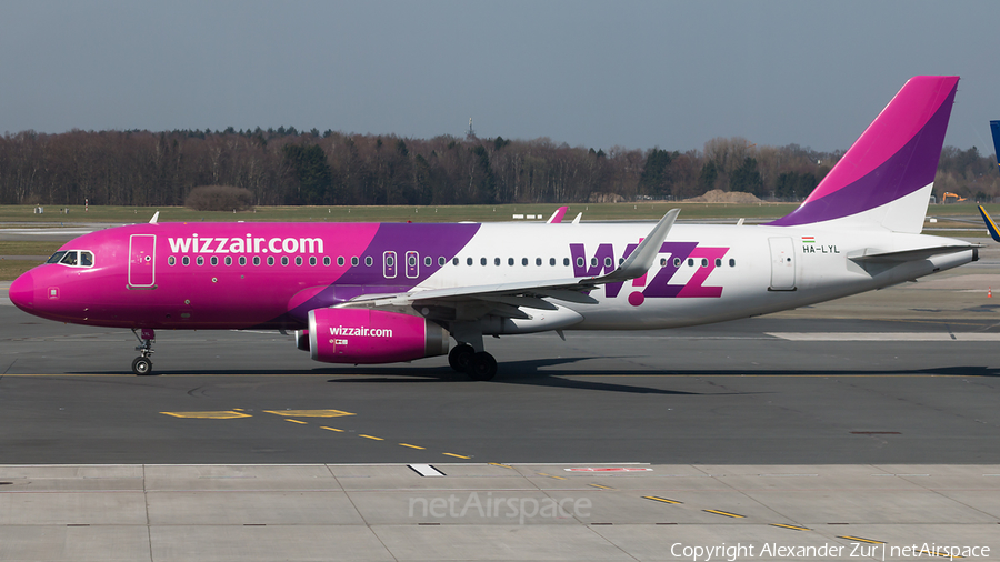 Wizz Air Airbus A320-232 (HA-LYL) | Photo 237879