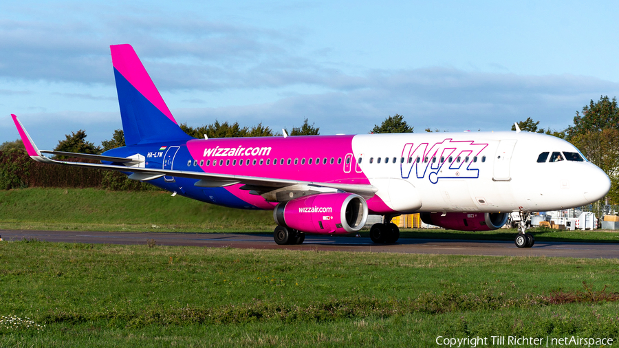 Wizz Air Airbus A320-232 (HA-LYM) | Photo 529829