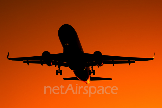 Wizz Air Airbus A320-232 (HA-LYN) at  Tenerife Sur - Reina Sofia, Spain