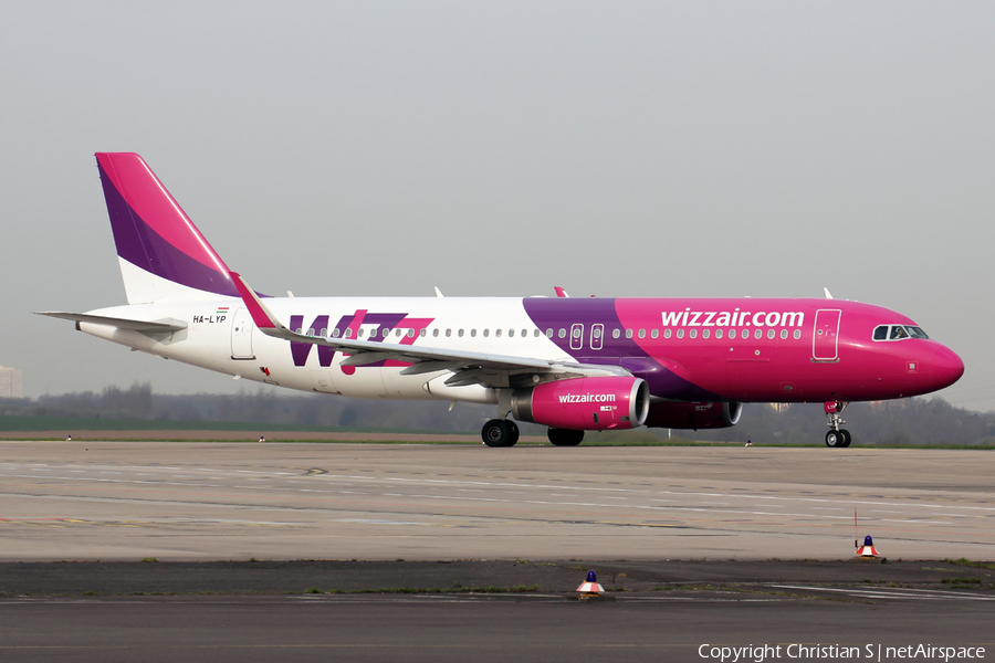 Wizz Air Airbus A320-232 (HA-LYP) | Photo 236355