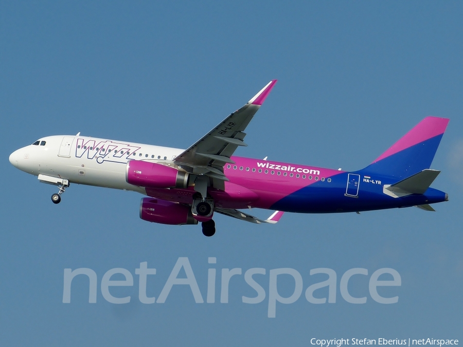Wizz Air Airbus A320-232 (HA-LYR) | Photo 126512