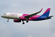 Wizz Air Airbus A320-232 (HA-LYR) at  Hamburg - Fuhlsbuettel (Helmut Schmidt), Germany