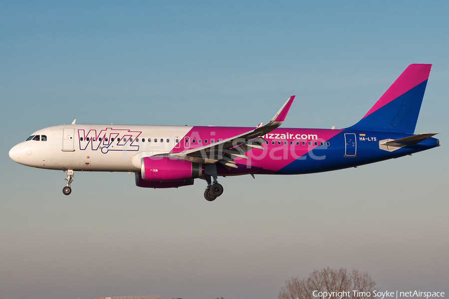 Wizz Air Airbus A320-232 (HA-LYS) | Photo 137102