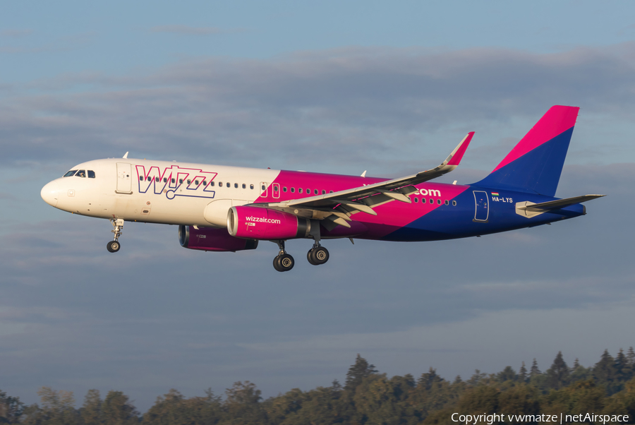 Wizz Air Airbus A320-232 (HA-LYS) | Photo 528826