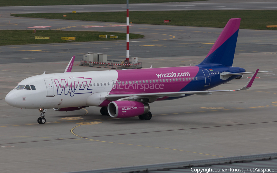 Wizz Air Airbus A320-232 (HA-LYS) | Photo 195738