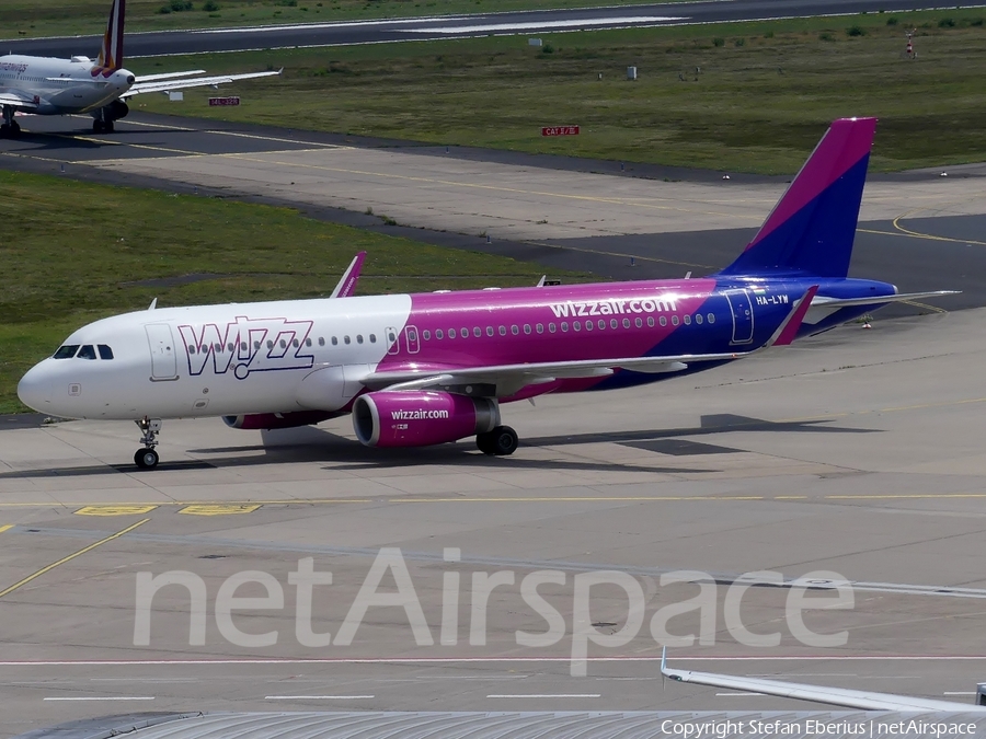 Wizz Air Airbus A320-232 (HA-LYW) | Photo 176340