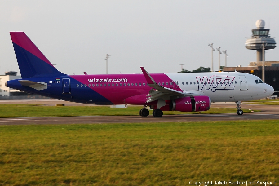 Wizz Air Airbus A320-232 (HA-LYW) | Photo 183629