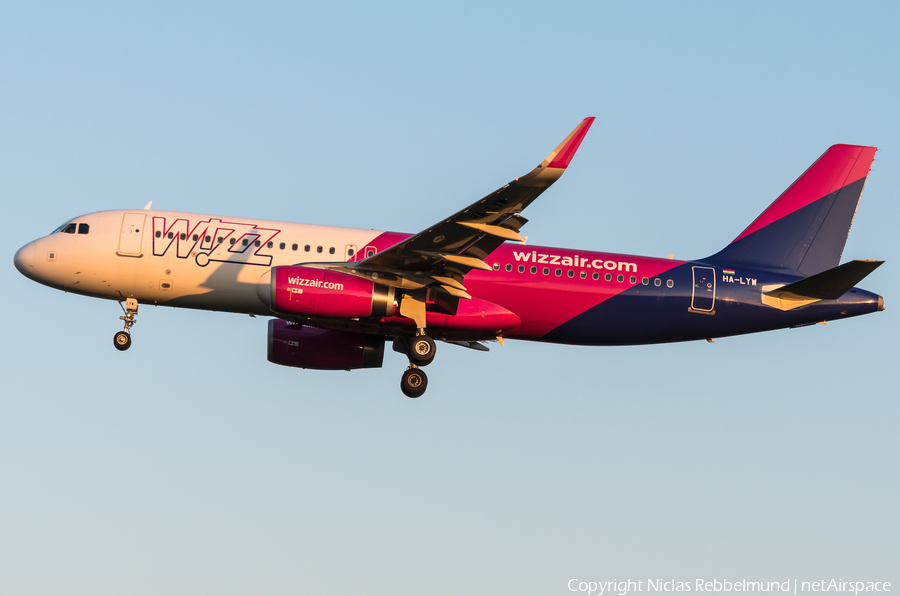 Wizz Air Airbus A320-232 (HA-LYW) | Photo 312935