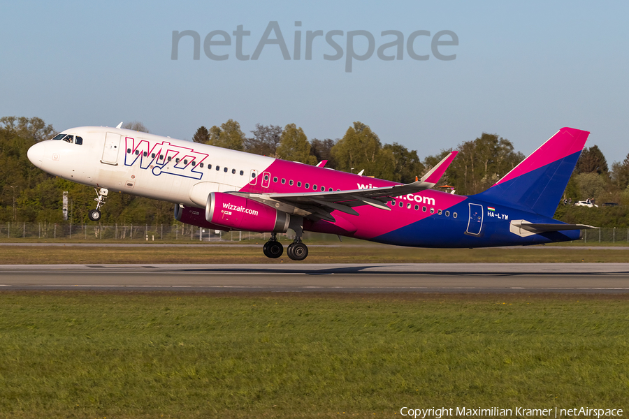 Wizz Air Airbus A320-232 (HA-LYW) | Photo 521391