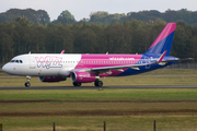 Wizz Air Airbus A320-232 (HA-LYX) at  Billund, Denmark