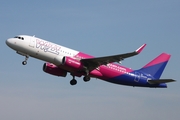 Wizz Air Airbus A320-232 (HA-LYX) at  Hamburg - Fuhlsbuettel (Helmut Schmidt), Germany