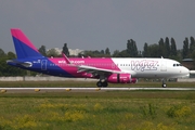 Wizz Air Airbus A320-232 (HA-LYX) at  Kiev - Igor Sikorsky International Airport (Zhulyany), Ukraine