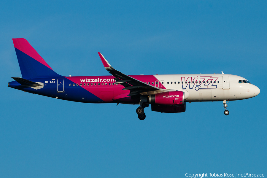 Wizz Air Airbus A320-232 (HA-LYZ) | Photo 335637