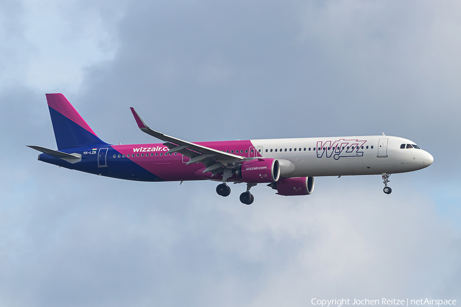 Wizz Air Airbus A321-271NX (HA-LZB) | Photo 473210