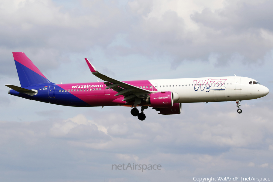 Wizz Air Airbus A321-271NX (HA-LZK) | Photo 563065