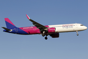 Wizz Air Airbus A321-271NX (HA-LZU) at  Warsaw - Frederic Chopin International, Poland