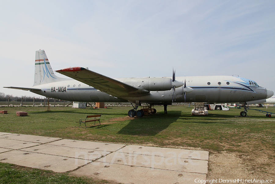 Malev Hungarian Airlines Ilyushin Il-18V (HA-MOA) | Photo 360765
