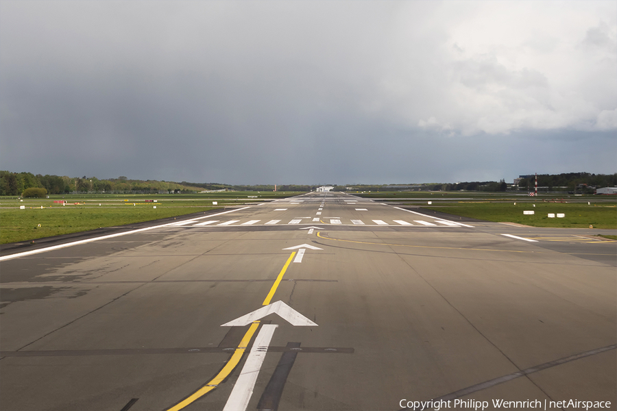Aviation photo 328819