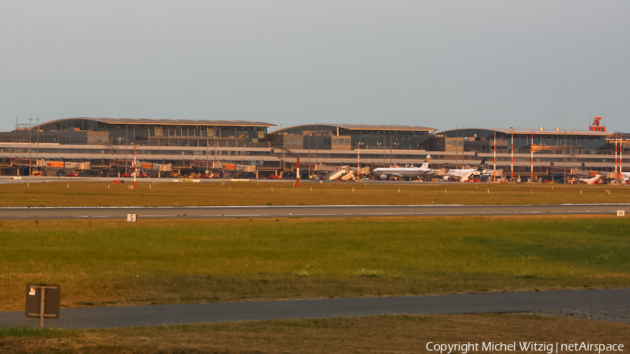 Aviation photo 521820