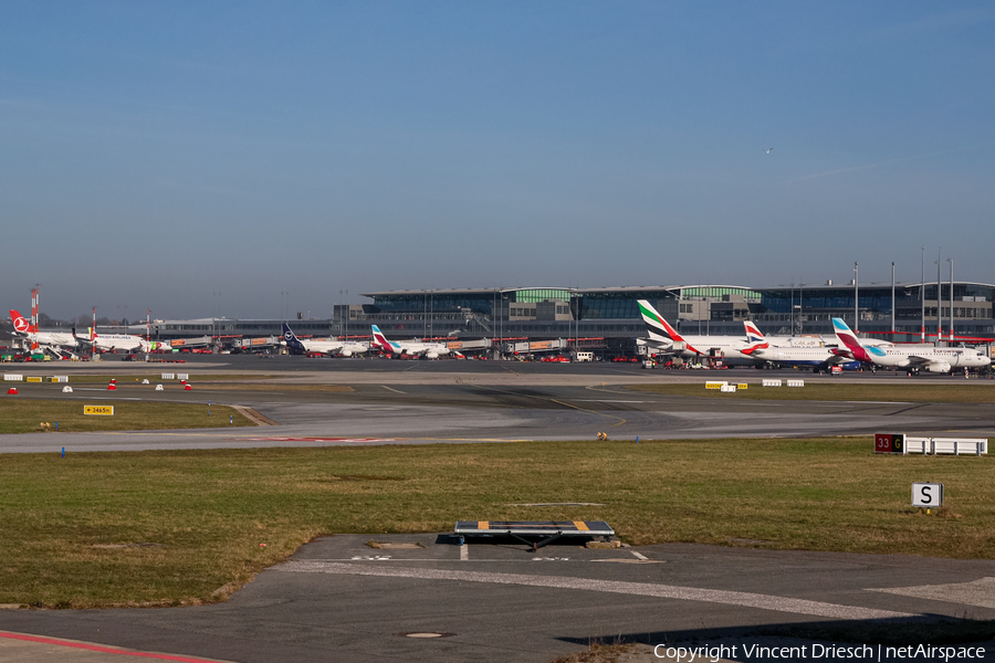 Aviation photo 551376