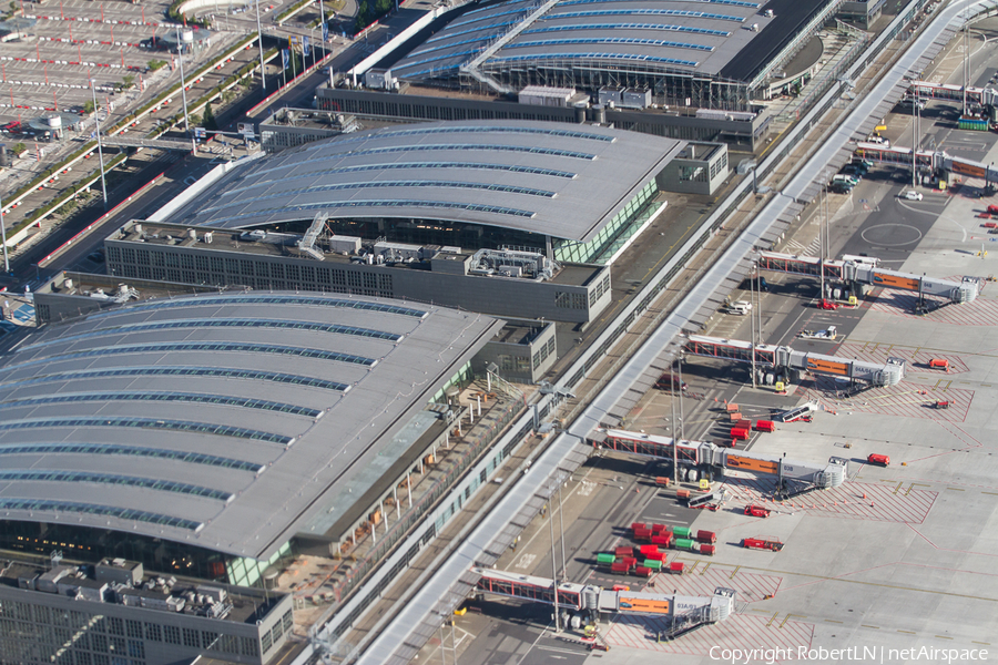 Aviation photo 591436