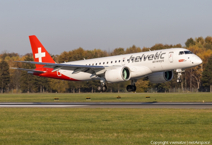 Helvetic Airways Embraer ERJ-190 E2 (ERJ-190-300STD) (HB-AZE) | Photo 409716