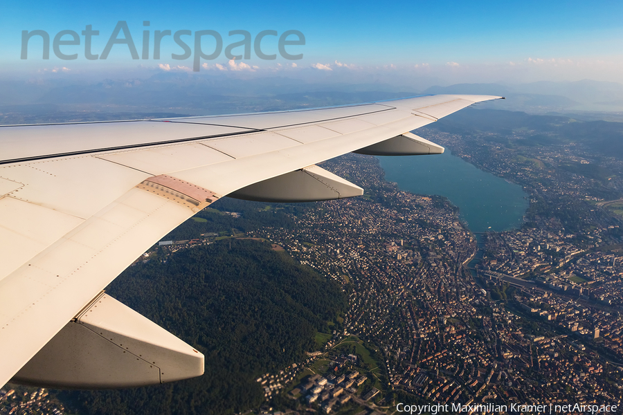 Helvetic Airways Embraer ERJ-190E2 (ERJ-190-300STD) (HB-AZF) | Photo 631636