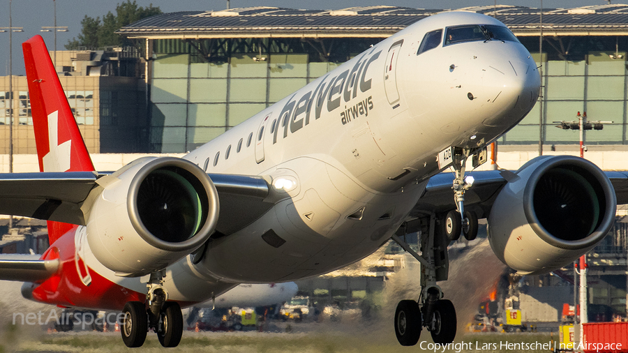 Helvetic Airways Embraer ERJ-190 E2 (ERJ-190-300STD) (HB-AZG) | Photo 452238