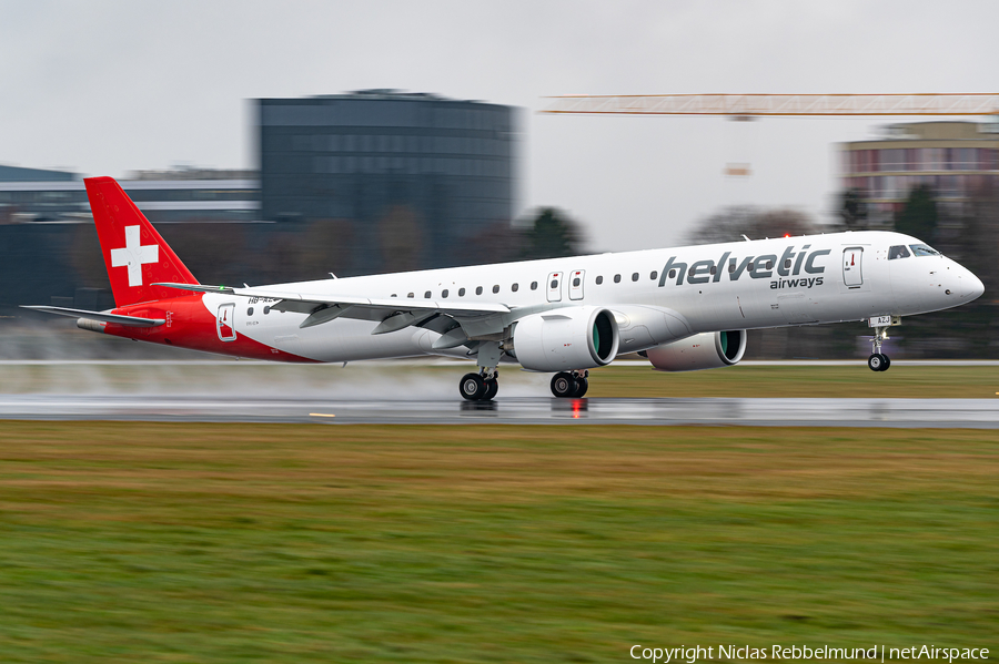 Helvetic Airways Embraer ERJ-195E2 (ERJ-190-400STD) (HB-AZJ) | Photo 488736