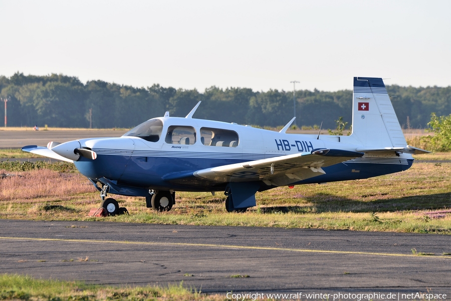 (Private) Mooney M20J Model 205 (HB-DIH) | Photo 455739