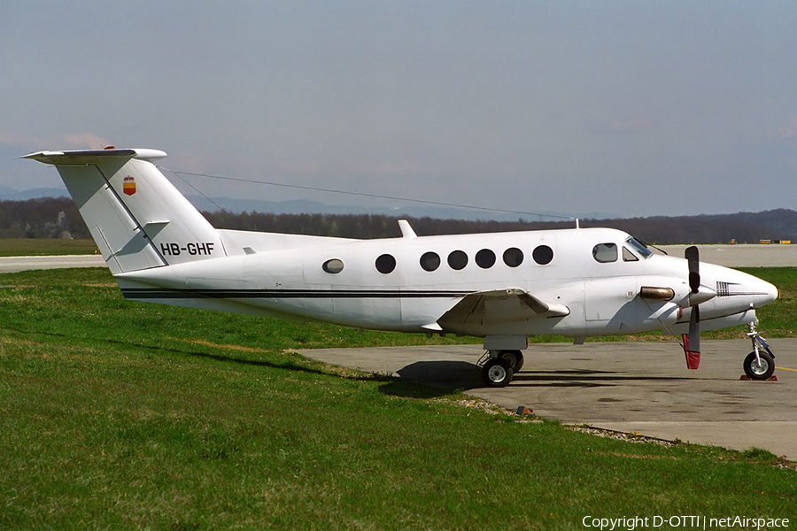 (Private) Beech King Air 200 (HB-GHF) | Photo 180650