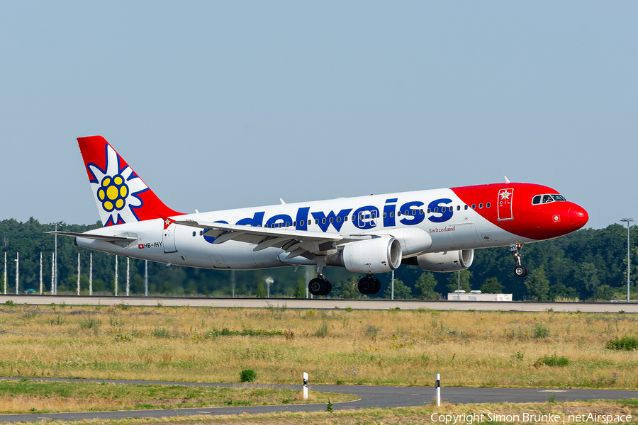 Edelweiss Air Airbus A320-214 (HB-IHY) | Photo 580598