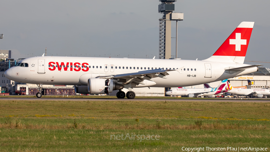 Swiss International Airlines Airbus A320-214 (HB-IJB) | Photo 441265