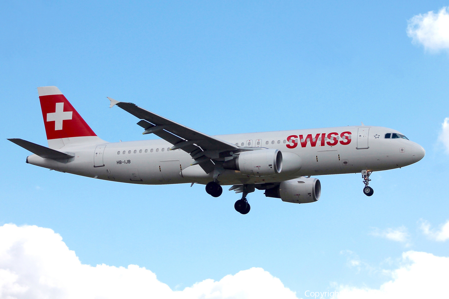 Swiss International Airlines Airbus A320-214 (HB-IJB) | Photo 138837